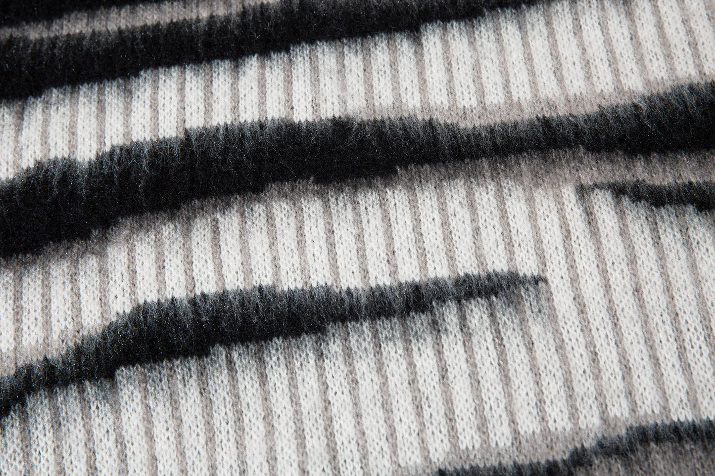 Men’s High Street Hip-Hop Loose Jacquard Turtleneck Sweater